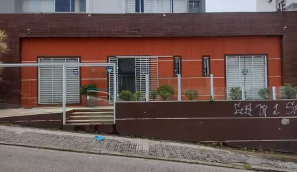 Casa Comercial em Centro