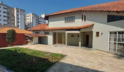 Casa Residencial em Fazenda Santo Antônio