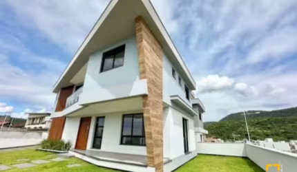 Casa Residencial em Rio Tavares