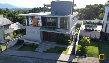 Casa em Condomínio em Campeche