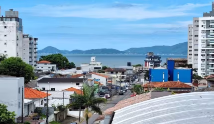 Apto 3 dormitórios com suite a venda em Barreiros