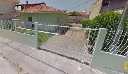 Brognoli Vende - Casa 3 dormitórios em Canasvieiras