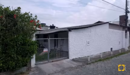 Vendo casa/TERRENO individual 390m² na Tapera da Base em Florianópolis SC
