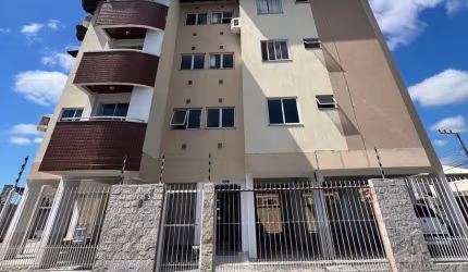 Apartamento à venda com 2 dormitórios em Palhoça SC