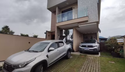 Casa à venda com 3D(1 suíte) no bairro Deltaville, em Biguaçu