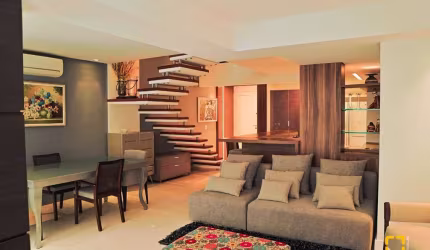 APARTAMENTO DUPLEX 2 SUITES NO CENTRO DE FLORIANÓPOLIS-SC