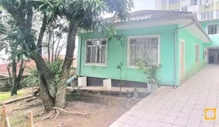 Casa Residencial em Carvoeira