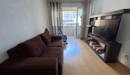 Apartamento 1 Dormitório no Centro de Florianópolis - Mobiliado e com Vaga Coberta!