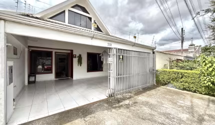 Casa para Venda em Curitiba, Bairro Alto, 4 dormitórios, 2 suítes, 3 banheiros, 2 vagas