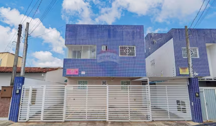 Á VENDA Apartamento com 2 quartos em Mangabeira IV
