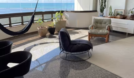 Jatiuca, cobertura com 630 m2, porteira fechada