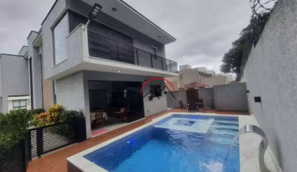 Casa à venda em Peruíbe - SP