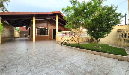Casa à venda em Peruíbe/SP