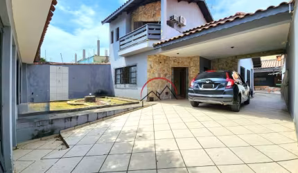 Casa à venda em Peruíbe - SP