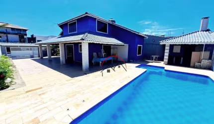 Sobrado com 4 dormitórios à venda, 163 m² por R$ 700.000,00 - Estância São José - Peruíbe/SP
