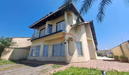 Casa à venda em Peruíbe - SP