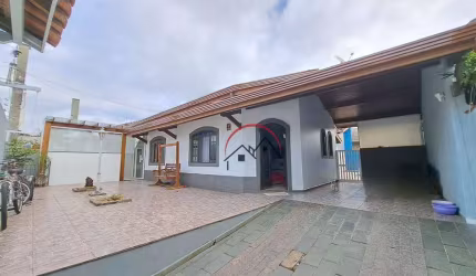 Casa à venda em Peruíbe/SP
