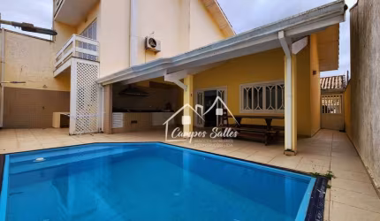 Casa à venda em Peruíbe-SP