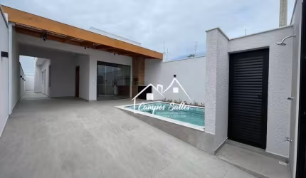 Casa à venda em Peruíbe-SP