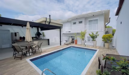 Casa em condomínio fechado com 3 quartos à venda na Alameda Vale do Itajaí, Alphaville, Santana de Parnaíba, 300 m2 por R$ 2.400.000