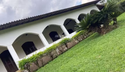 Lindo Sitio com 6 dorms e 3 suites no Sao Joao em Sao Jose dos Campos SP