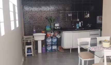 Casa de 2 dorms c/ suite em Condomínio no Eug de Melo São José dos Campos SP