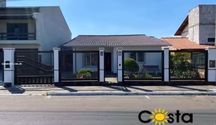 Casa em Ótima Localização em Tramandaí