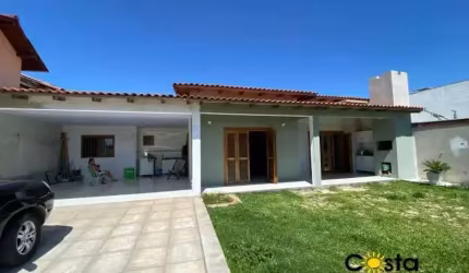Casa NOVA Próximo do Mar em Tramandaí