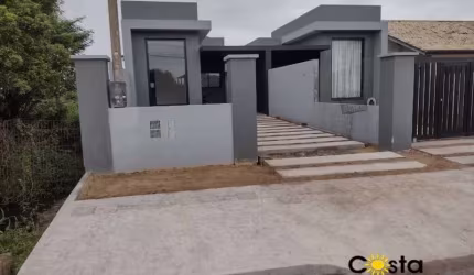 Casa NOVA em Bairro de Moradores