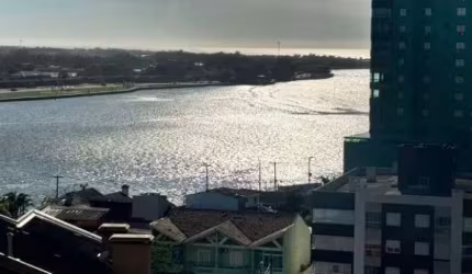 Apartamento na Av da Igreja com Box e Elevador