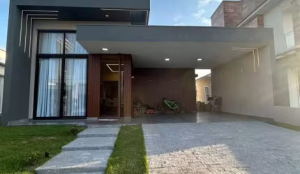 Excelente Casa Térrea de Alto Padrão Construtivo, Finamente Mobiliada, Condomínio Marítimo