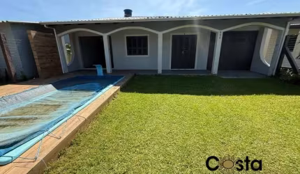 Casa Mobiliada e com Piscina Próximo do Mar em Nova Tramandaí