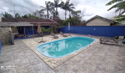 ÓTIMA CASA COM PISCINA E PRÓXIMA DO MAR PARA LOCAÇÃO PÔR DIÁRIA, EM ITAPOÁ