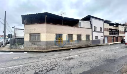 Casa com 5 Quartos à venda, 130 m² por R$ 1.300.000 - Francisco Bernardino - Juiz de Fora/MG