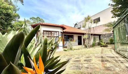 Casa com 4 Quartos à venda, 178 m² por R$ 949.000 - Spina Ville II - Juiz de Fora/MG