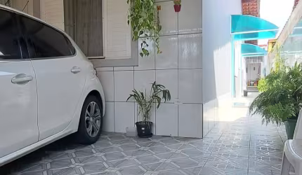Linda Casa com 2 Dormitorios