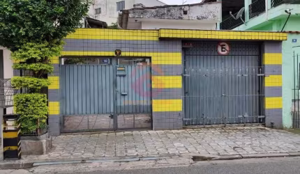 Casa Térrea para Venda em Guarulhos, Vila Galvão, 2 dormitórios, 2 banheiros, 4 vagas