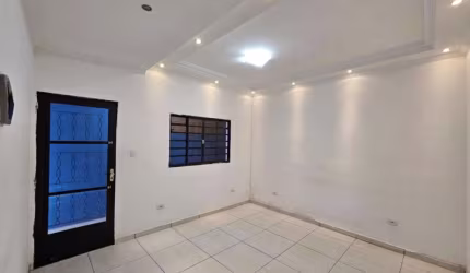 Casa para Locação em Guarulhos, Parque Marabá, 3 dormitórios, 1 suíte, 1 banheiro