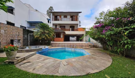 Sobrado a venda | 400m² | 3 suítes | 8 vagas | Barro Branco (Zona Norte) - São Paulo/SP