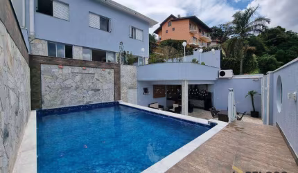 Sobrado a venda | 230m² | 4 dormitórios | 3 suítes | 2 vagas | Tremembe - São Paulo/SP