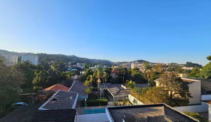 Sobrado a venda | 400m² | 4 suítes | 5 vagas  Jardim Floresta - São Paulo/SP