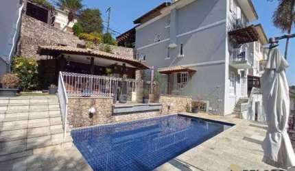 Sobrado à venda | 341m² | piscina | 3 dormitórios | 1 suíte | 3 vagas - Jardim Itatinga - São Paulo/SP