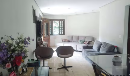 Sobrado em condomínio fechado à venda | 220m² | 3 dormitórios | 1 suíte | 2 vagas - Tremembé - São Paulo/SP