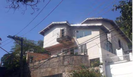 Sobrado em condomínio à venda | 300m² | 4 dormitórios | 3 suítes | 3 vagas - Jardim Ibiratiba - São Paulo/SP