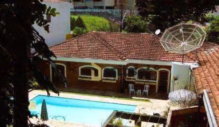 Casa térrea à venda | 350m² | 4 dormitórios | 2 suítes | 5 vagas - Tremembé - São Paulo/SP