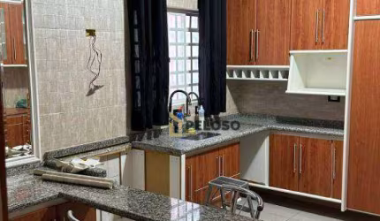 Sobrado à venda | 270m² | 3 dormitórios | 1 vagas | Chora Menino - São Paulo/SP