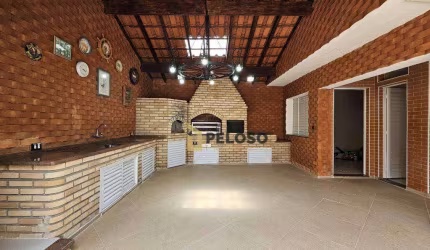 Sobrado à venda | 212m² | 3 dormitórios | 1 suíte | 4 vagas | Santa Teresinha - São Paulo/SP