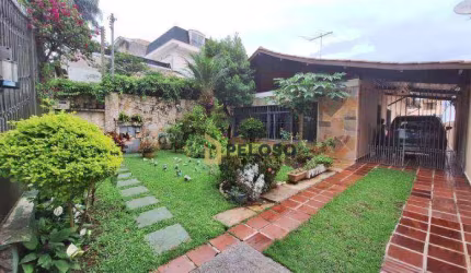 Casa térrea à venda | 242m² | 3 dormitórios | 1 suíte | edícula | 13 vagas | Tremembé - São Paulo/SP