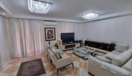 Apartamento à venda | 240m² | 4 dormitórios | 2 suítes | 5 vagas | Santa Cecília - São Paulo/SP
