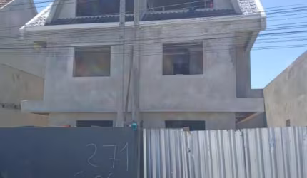 Sobrado à venda no bairro Alto Boqueirão - Curitiba/PR